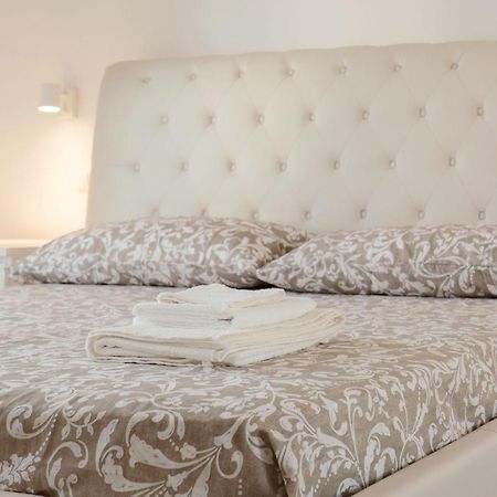 Pau Suite Home 菲乌米奇诺 外观 照片